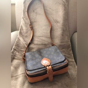 LV Vintage small  shoulder bag